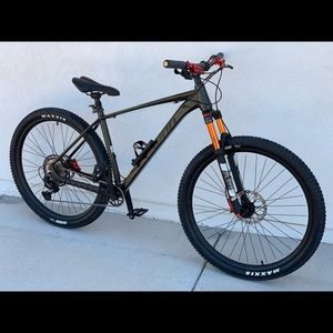 Meet your Posher, Art